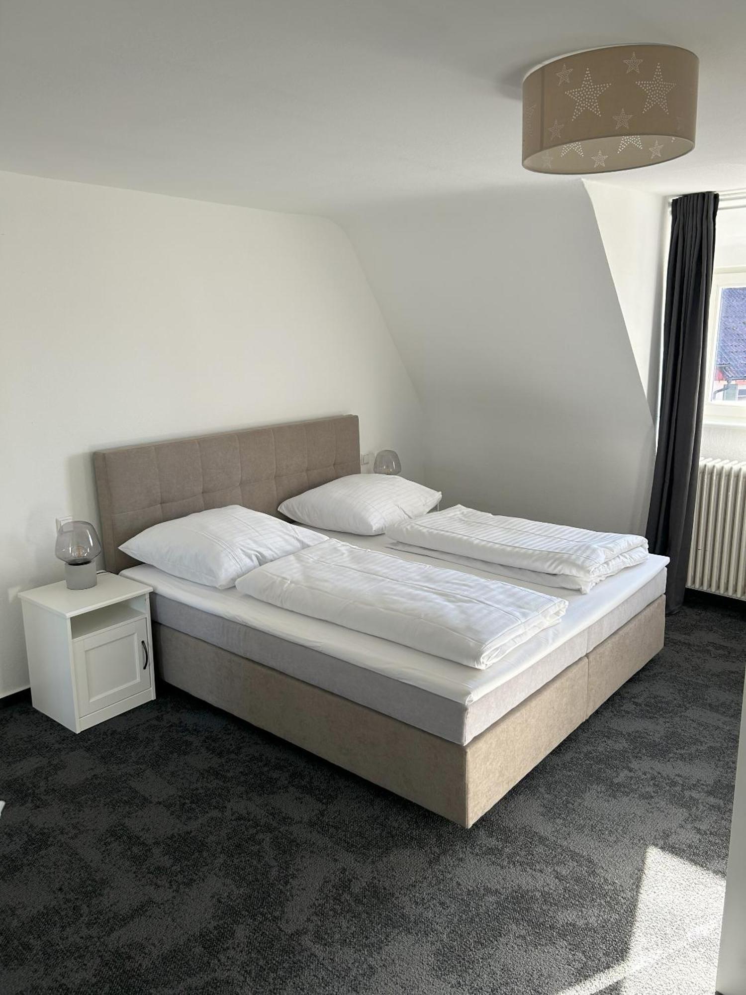 Gasthaus Adler Ettenheim- Mit Self Check-In - Key Boxes Room photo